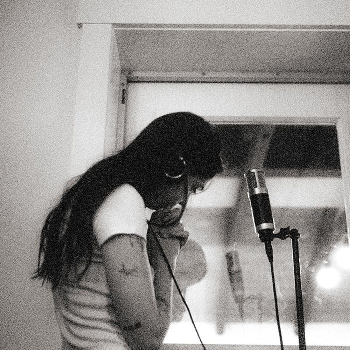 Lizzy McAlpine – Older (and Wiser) (2xLP) - Image 1