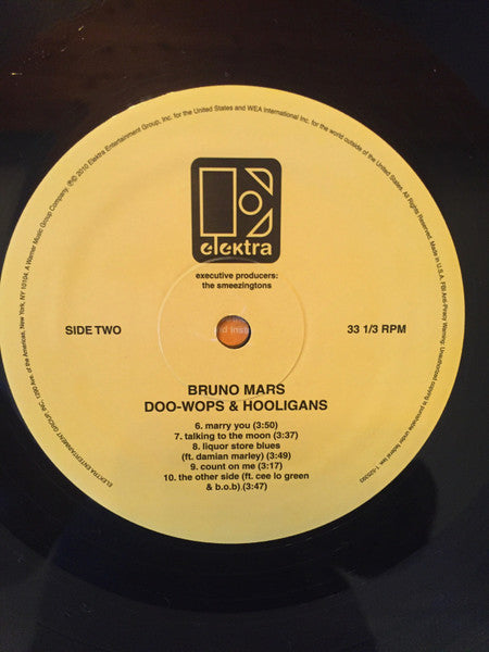 Bruno Mars – Doo-Wops & Hooligans LP vinyl record, image 6 of 6