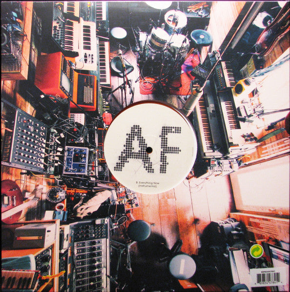 Arcade Fire – Everything Now 12" vinyl record, image 2 of 6