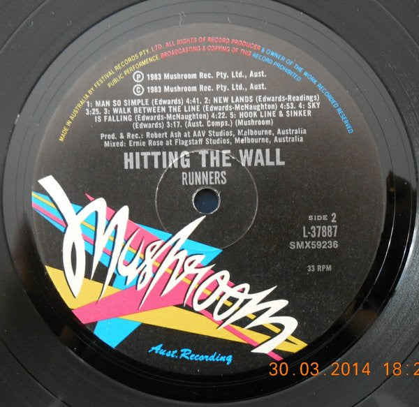 Runners – Hitting The Wall LP vinyl record, image 6 of 6