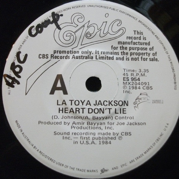 La Toya Jackson – Heart Don't Lie 7" vinyl record, image 3 of 4