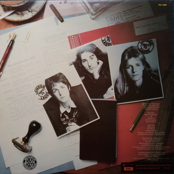 Wings – Band On The Run LP vinyl record, image 2 of 7