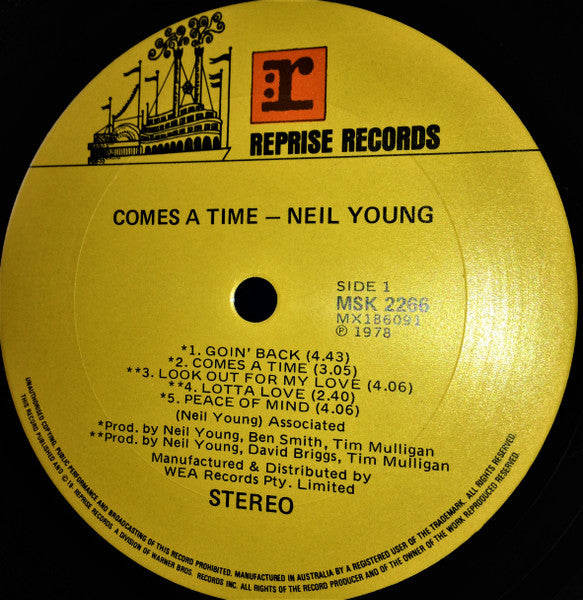 Neil Young – Comes A Time LP vinyl record, image 3 of 4