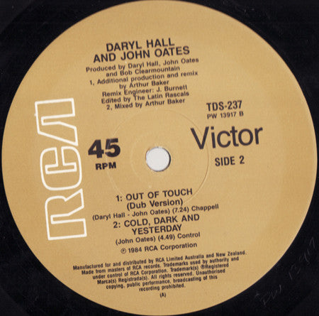 Daryl Hall & John Oates – Out Of Touch / Cold, Dark And Yesterday 12" vinyl record, image 4 of 4