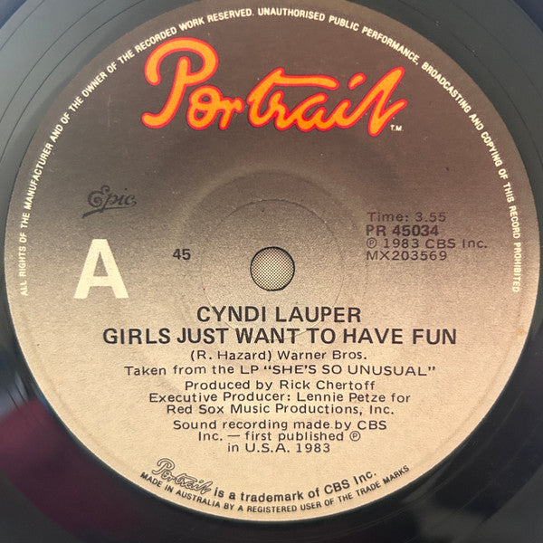 Cyndi Lauper – Girls Just Want To Have Fun