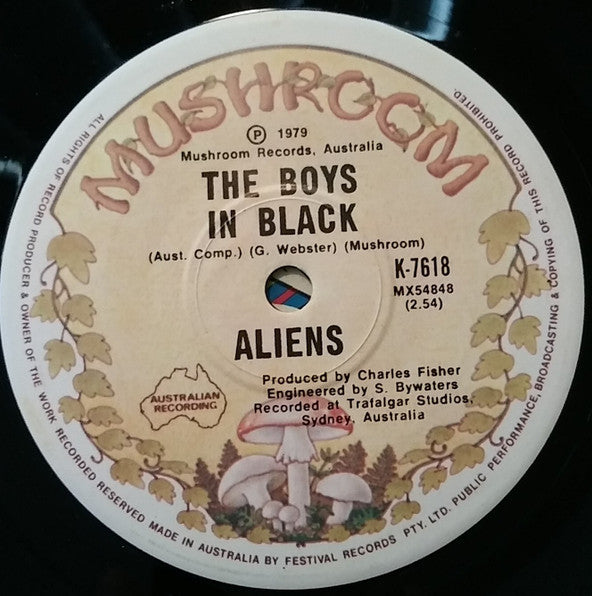 The Aliens – Confrontation / The Boys In Black 7" vinyl record, image 2 of 2