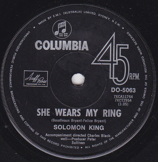 Solomon King – She Wears My Ring 7" vinyl record, image 1 of 2