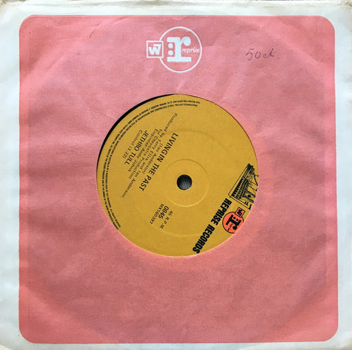 Jethro Tull – Living In The Past 7" vinyl record, image 1 of 4