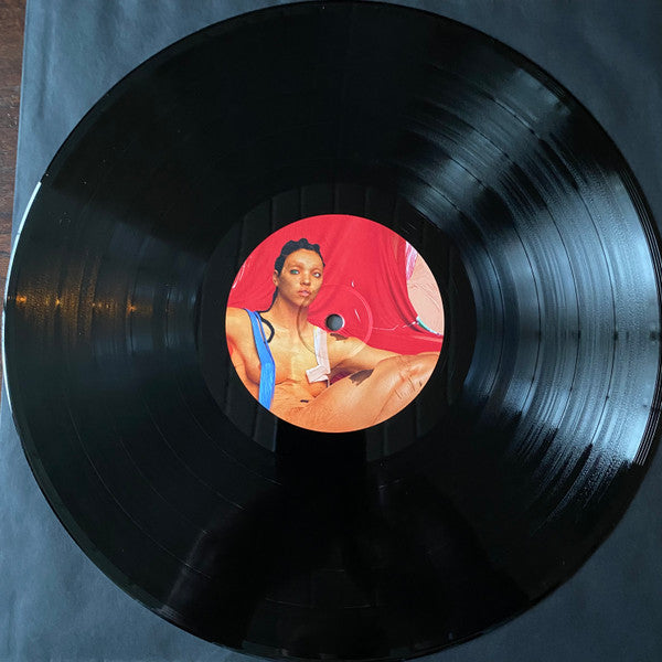 FKA Twigs – Magdalene LP vinyl record, image 6 of 8