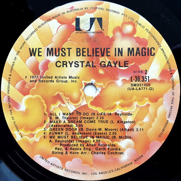 Crystal Gayle – We Must Believe In Magic LP vinyl record, image 4 of 4