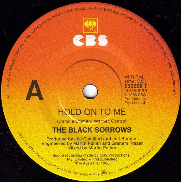 The Black Sorrows – Hold On To Me 7" vinyl record, image 3 of 4