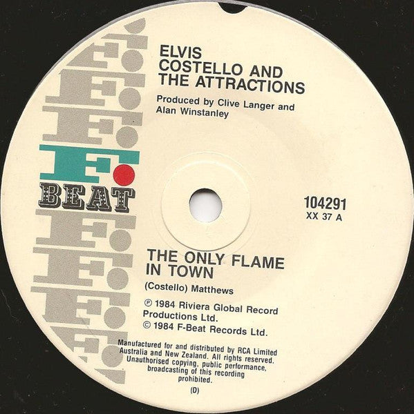 Elvis Costello & The Attractions – The Only Flame In Town 7" vinyl record, image 3 of 4
