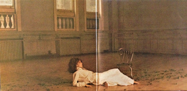 Carly Simon – Boys In The Trees LP vinyl record, image 2 of 7