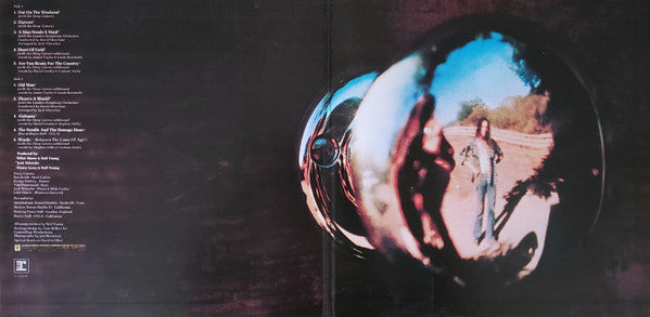 Neil Young – Harvest LP vinyl record, image 9 of 10
