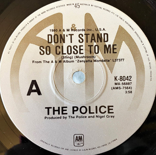 The Police – Don't Stand So Close To Me 7" vinyl record, image 1 of 2