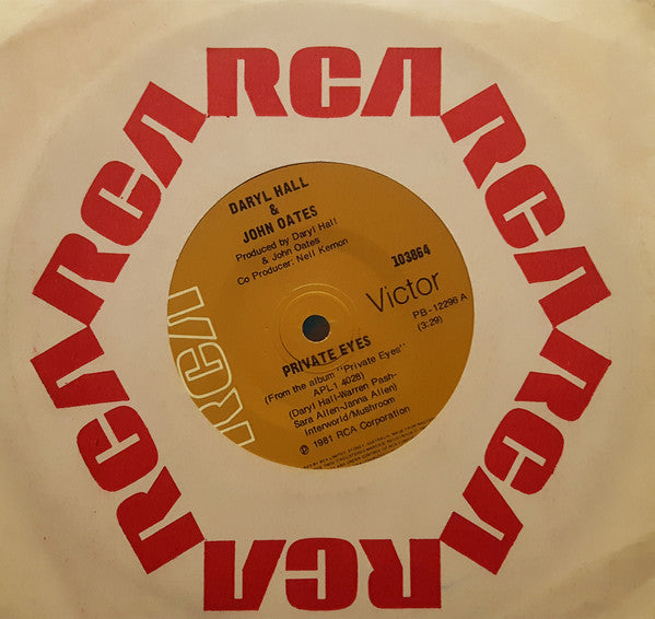 Daryl Hall & John Oates – Private Eyes 7" vinyl record, image 1 of 2