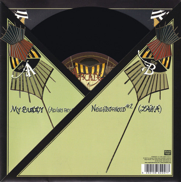 Arcade Fire – Neighborhood #2 (Laïka) 7" vinyl record, image 2 of 9