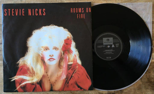Stevie Nicks – Rooms On Fire
