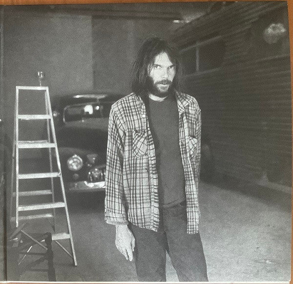 Neil Young – Chrome Dreams LP vinyl record, image 3 of 10