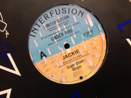 Jackie – Under Fire