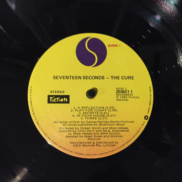 The Cure – Seventeen Seconds LP vinyl record, image 3 of 4
