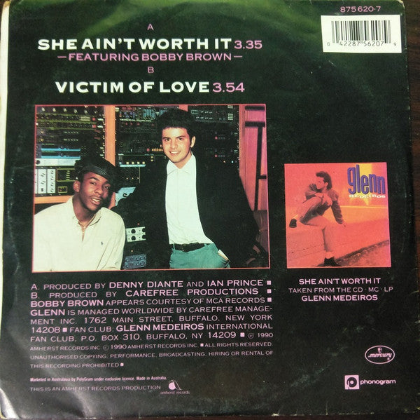 Glenn Medeiros, Bobby Brown – She Ain't Worth It 7" vinyl record, image 2 of 4