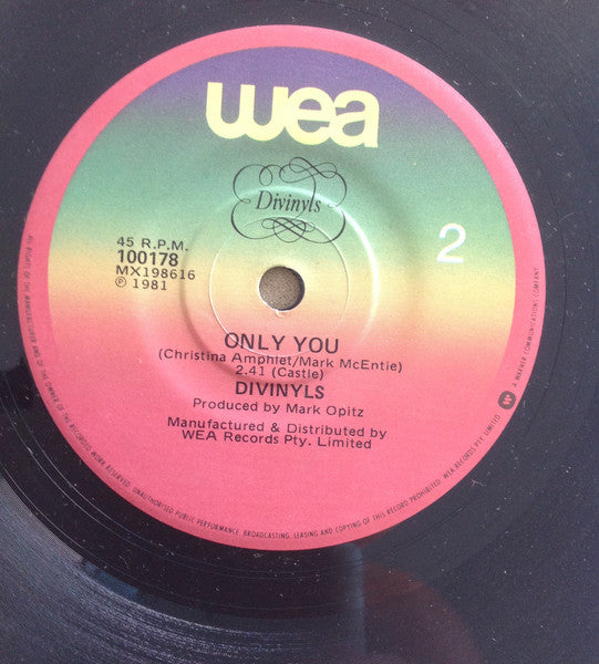 Divinyls – Boys In Town 7" vinyl record, image 4 of 4