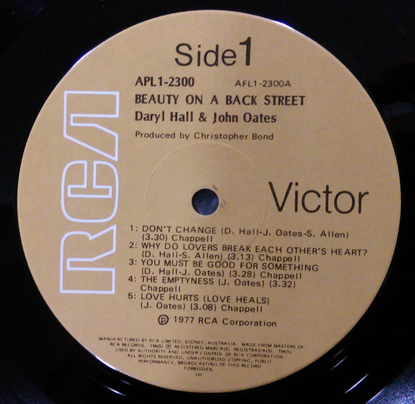 Daryl Hall & John Oates – Beauty On A Back Street LP vinyl record, image 3 of 4