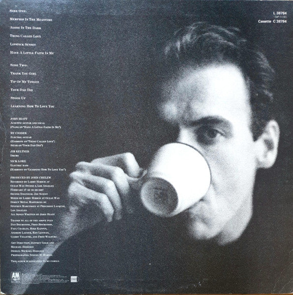 John Hiatt – Bring The Family LP vinyl record, image 3 of 8