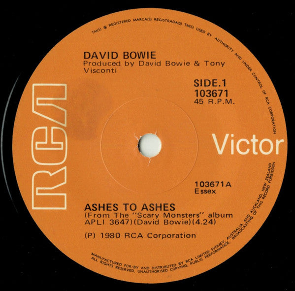 David Bowie – Ashes To Ashes