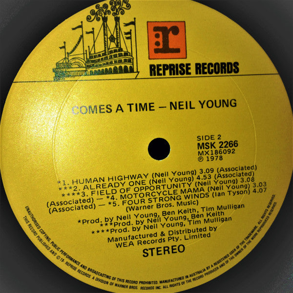 Neil Young – Comes A Time LP vinyl record, image 4 of 4
