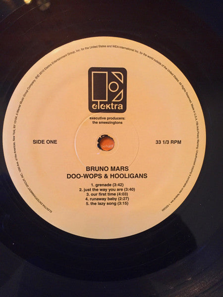 Bruno Mars – Doo-Wops & Hooligans LP vinyl record, image 5 of 6