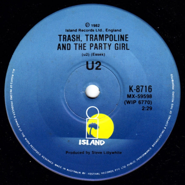 U2 – A Celebration 7" vinyl record, image 2 of 4